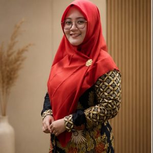 Staff Waka Kurikulum Enik Dwi Apriliyanti,S.Pd.